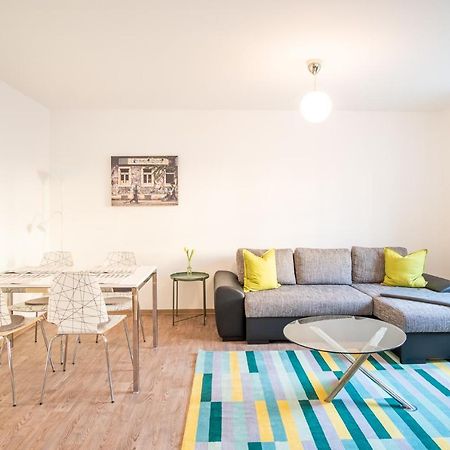 Helle Ferienwohnung Im Hinterhof Drezno Zewnętrze zdjęcie