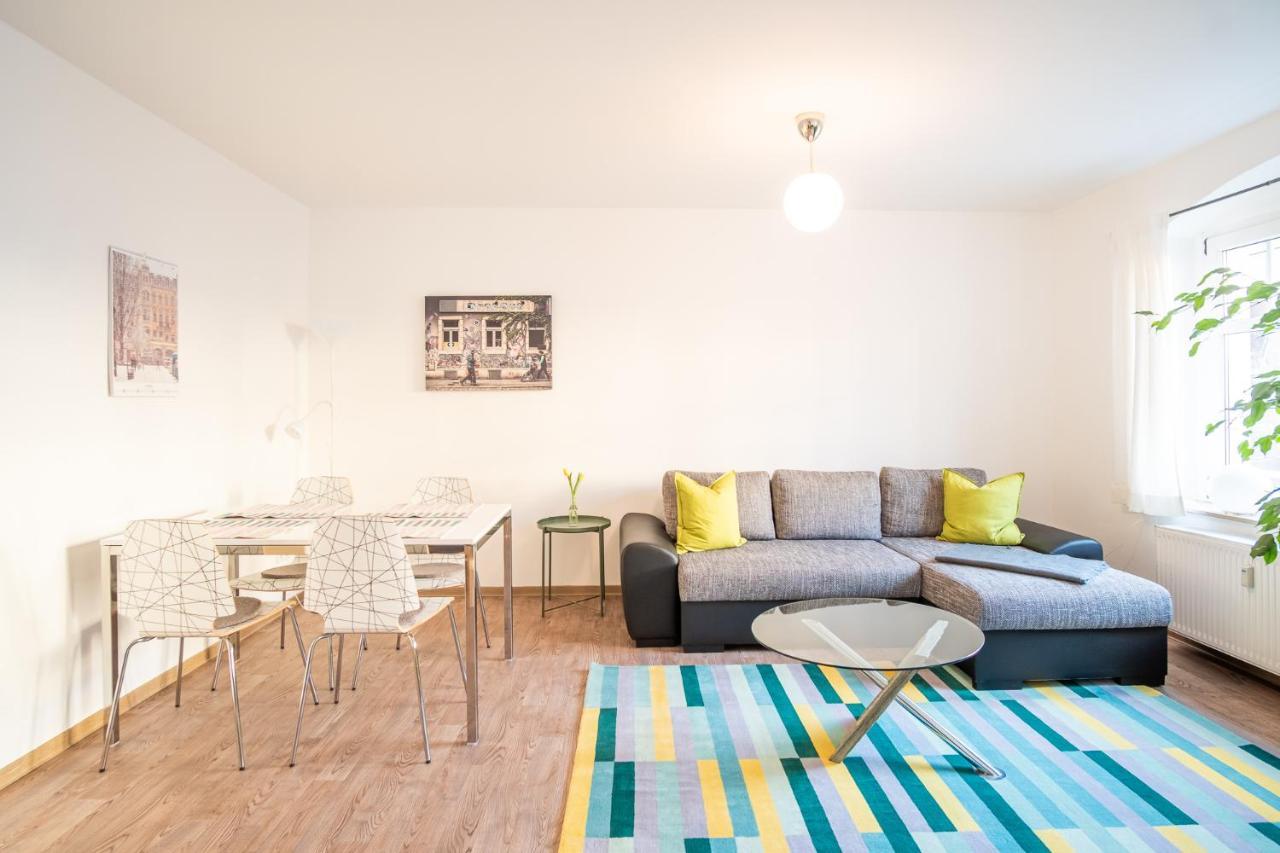 Helle Ferienwohnung Im Hinterhof Drezno Zewnętrze zdjęcie