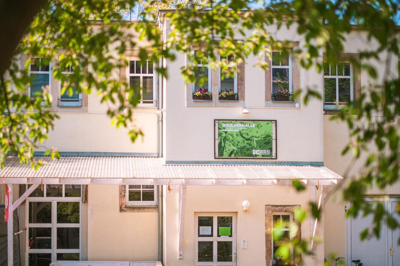 Helle Ferienwohnung Im Hinterhof Drezno Zewnętrze zdjęcie